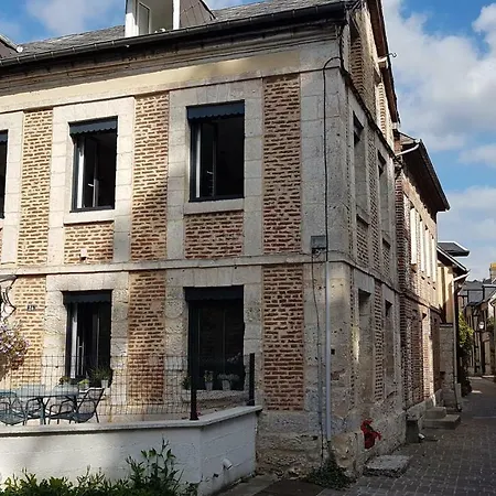 - Le 1882 Vakantiehuis